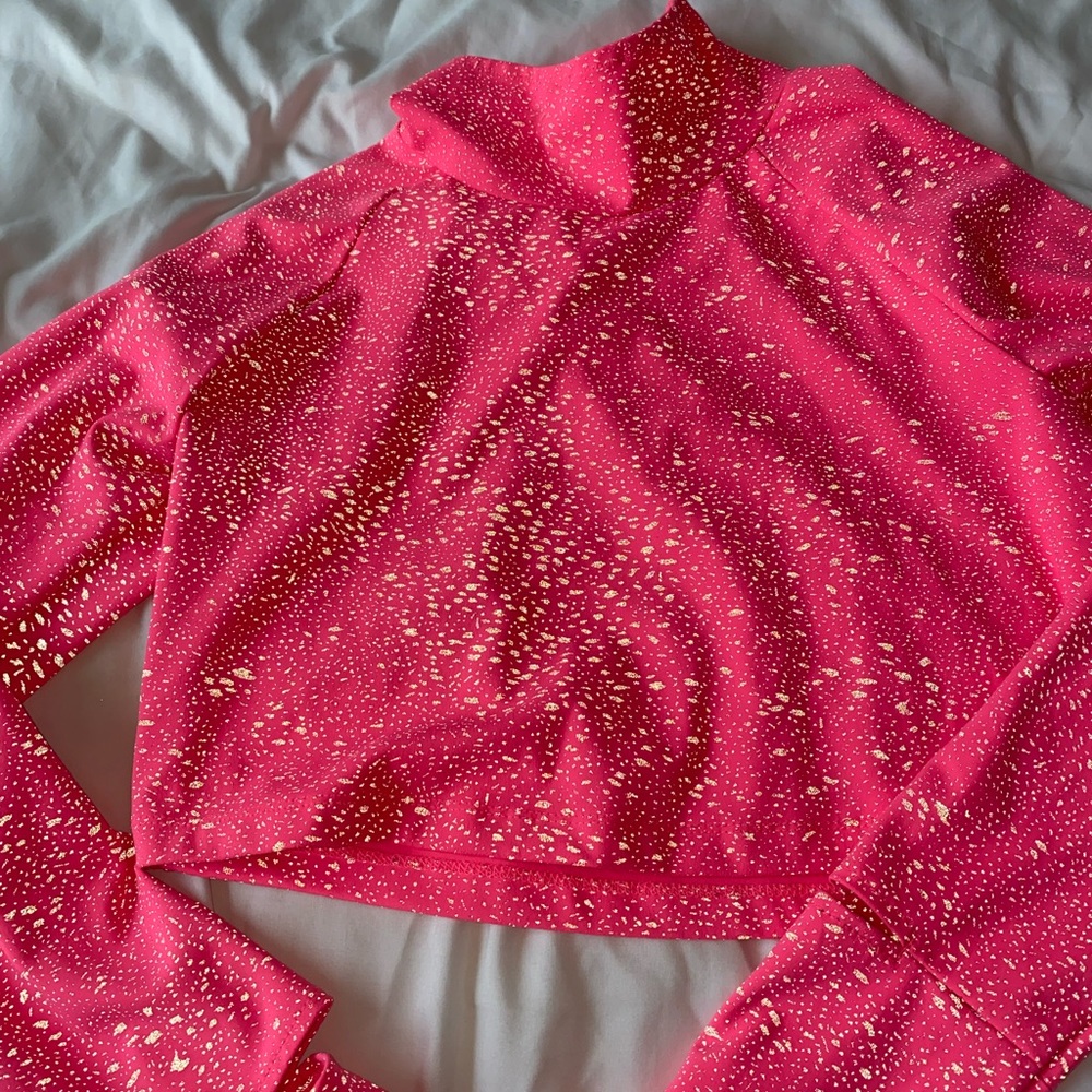 Oiselle Cropped Hot Pink Running Top